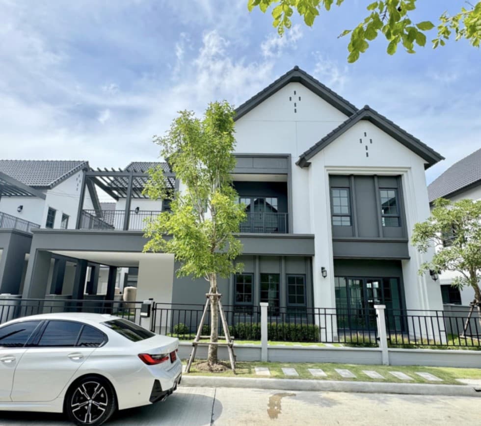[Code : R4679] ขายบ้านเดี่ยว 4 นอน  หลังใหญ่ centro บางนา