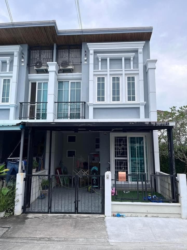 [Code : R4702] ขายทาวน์โฮม 2ชั้น หลังริม หมู่บ้านโกลเด้นทาวน์ 3 ลาดพร้าว-เกษตรนวมินทร์