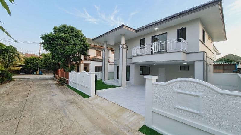 ขายบ้านเดี่ยว หมู่บ้านดิเอมเมอรัลด์การเด้น ติดถนนราชพฤกษ์