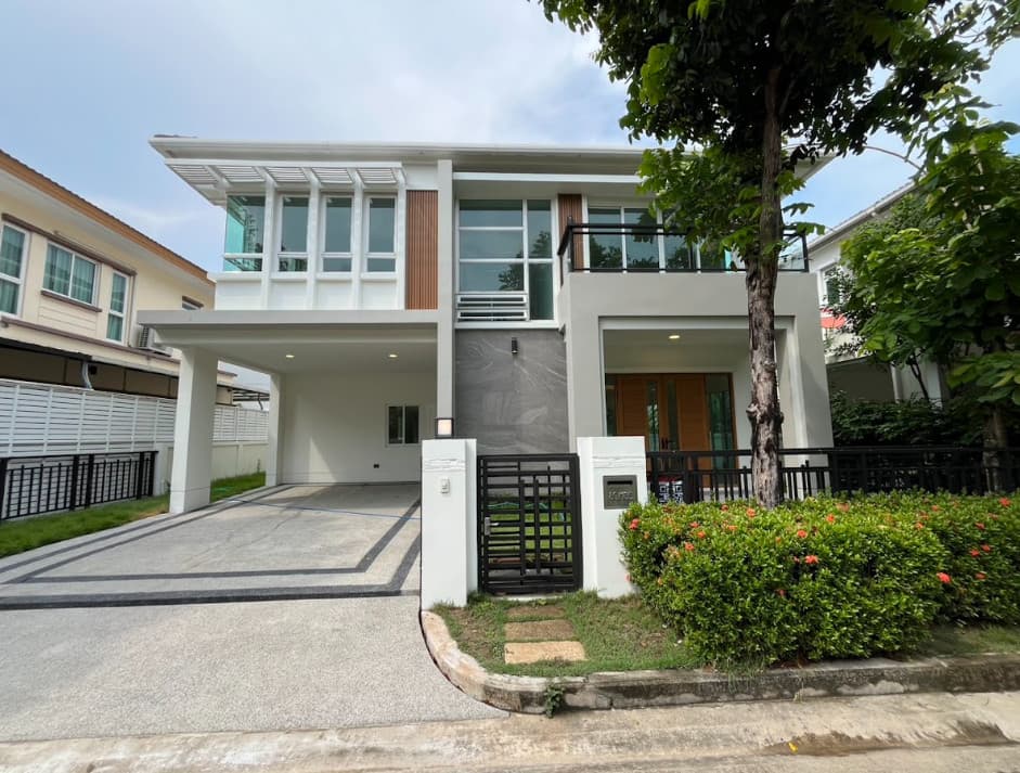 ขายบ้านเดี่ยวรีโนเวทใหม่ บางกอกบูเลอวาร์ด สาทร–ปิ่นเกล้า ติดถนนราชพฤกษ์ 3 ห้องนอน 4 ห้องน้ำ