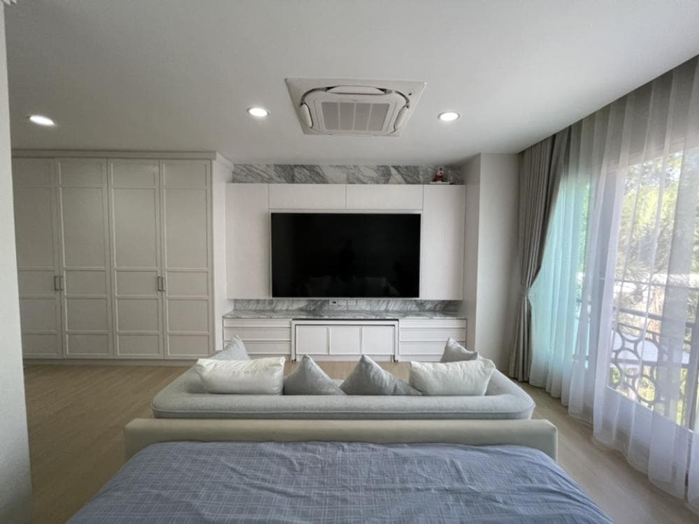 [Code R27693] ขายทาวน์โฮม 3 ชั้น บ้านกลางเมือง พระราม 9 (มอเตอร์เวย์)