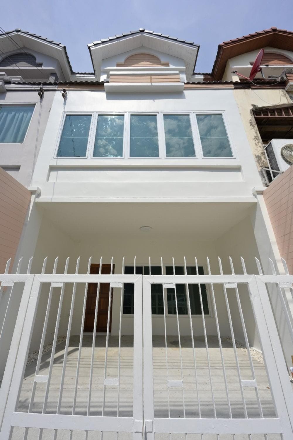 [Code  : R36603] ขายทาวน์โฮม3ชั้น  สวยสุดในหมู่บ้าน รามอินทรา 40 นวลจันทร์