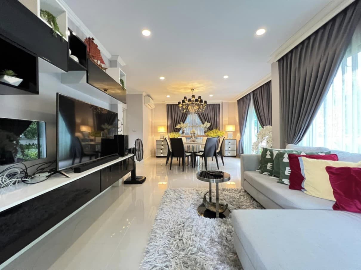 [Code : R41703] ให้เช่าบ้านเดี่ยว 2 ชั้น   5 นอน  The city Ramintra  ใกล้แฟชั้นซ์แลนด์