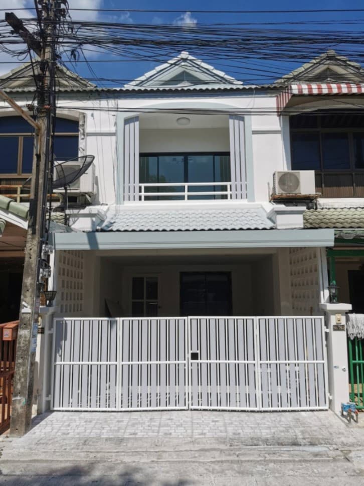 [Code : R4277] ขายทาวน์เฮ้าส์ 2 นอน ​พหลโยธิน​54/1​ (วัดเกาะ) รีโน​เวท​พร้อม​อยู่​ ทำ​เลดี​หน้าบ้าน​ไม่ติด​ใคร​